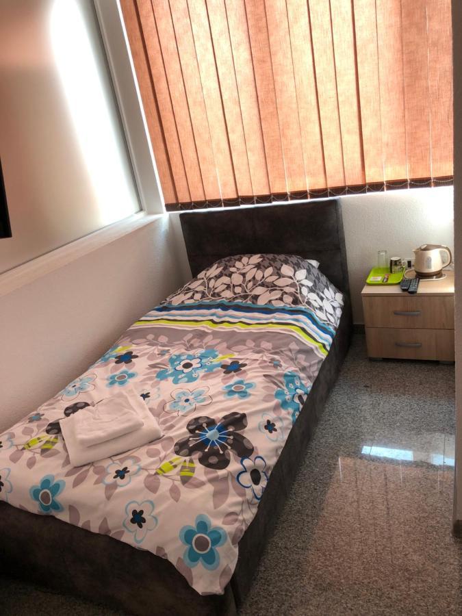 Binta Hostel Vranje Dış mekan fotoğraf