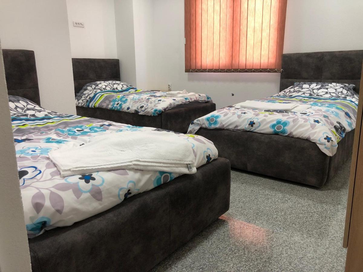 Binta Hostel Vranje Dış mekan fotoğraf